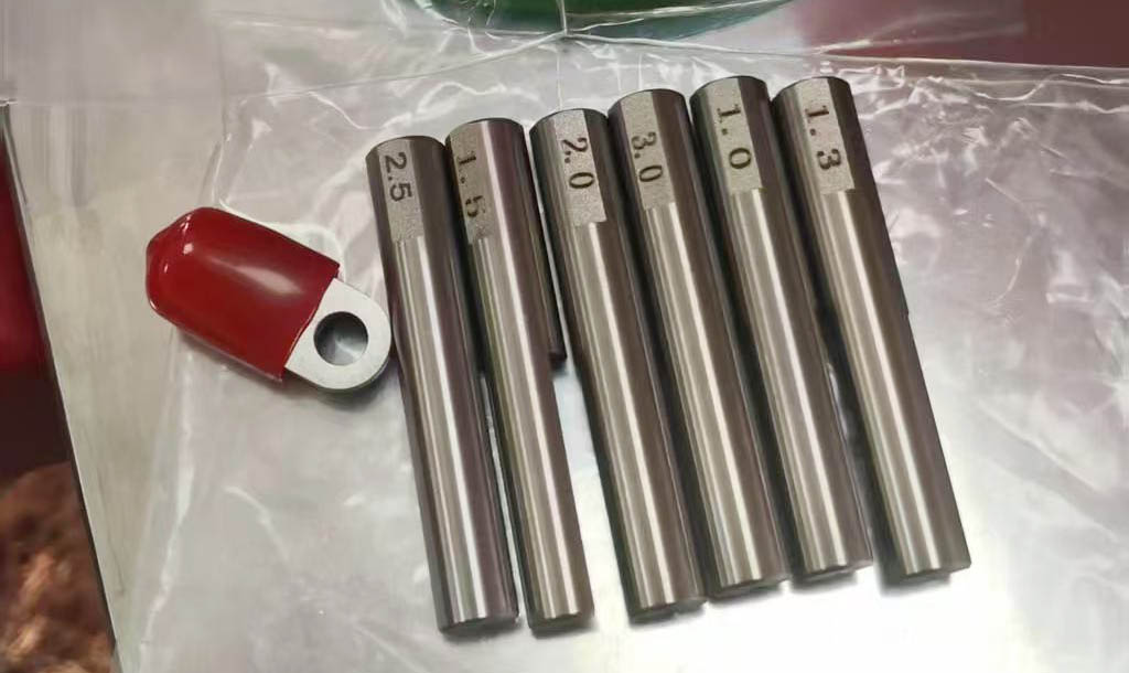 Diamond Cutting Machine for Wire:Tube.jpg