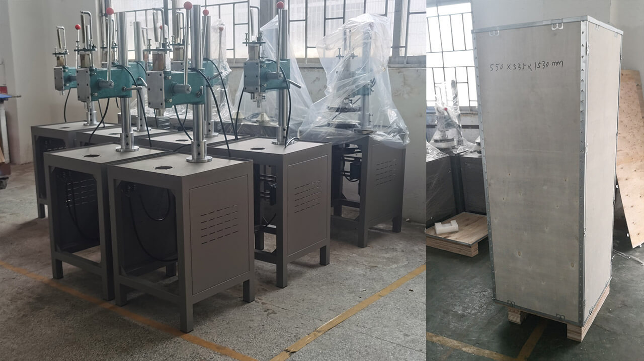 The ball grinding machine is placed in the workshop. The ball grinding machine is placed in the workshop.